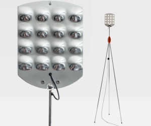 Lampa podłogowa przypominająca statyw fotograficzny