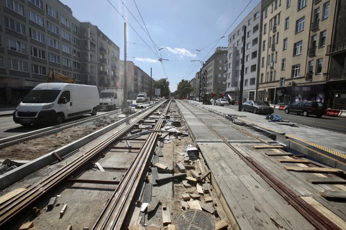 Tramwaje wrócą na Puławską we wrześniu? "Niech ta budowa już się skończy"