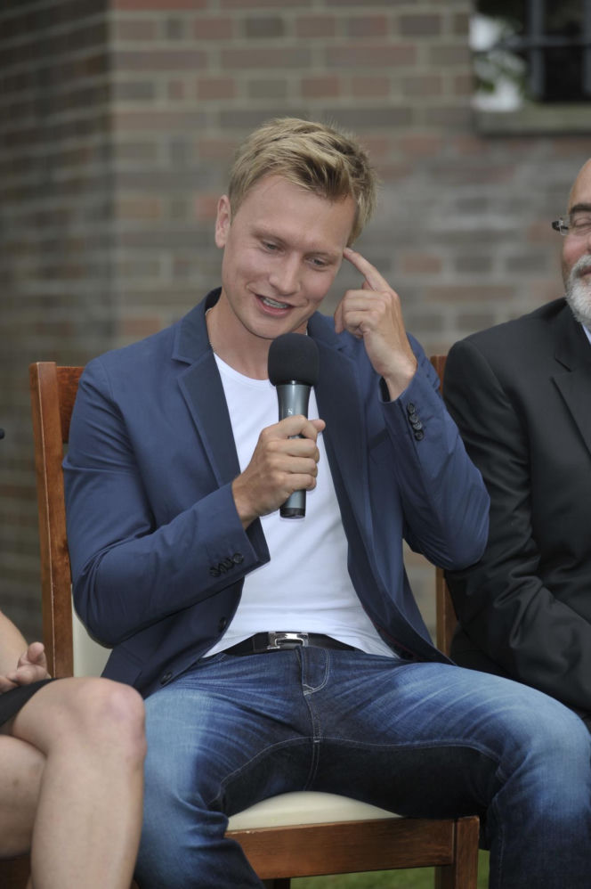 Od nastolatka z "Na Wspólnej" do eleganckiego mężczyzny. Tak zmieniał się Jakub Wesołowski