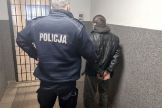 Rybnik. Zamówił hot-doga w sklepie. Ale miał niecne zamiary! Na ekspedientkę padł blady strach