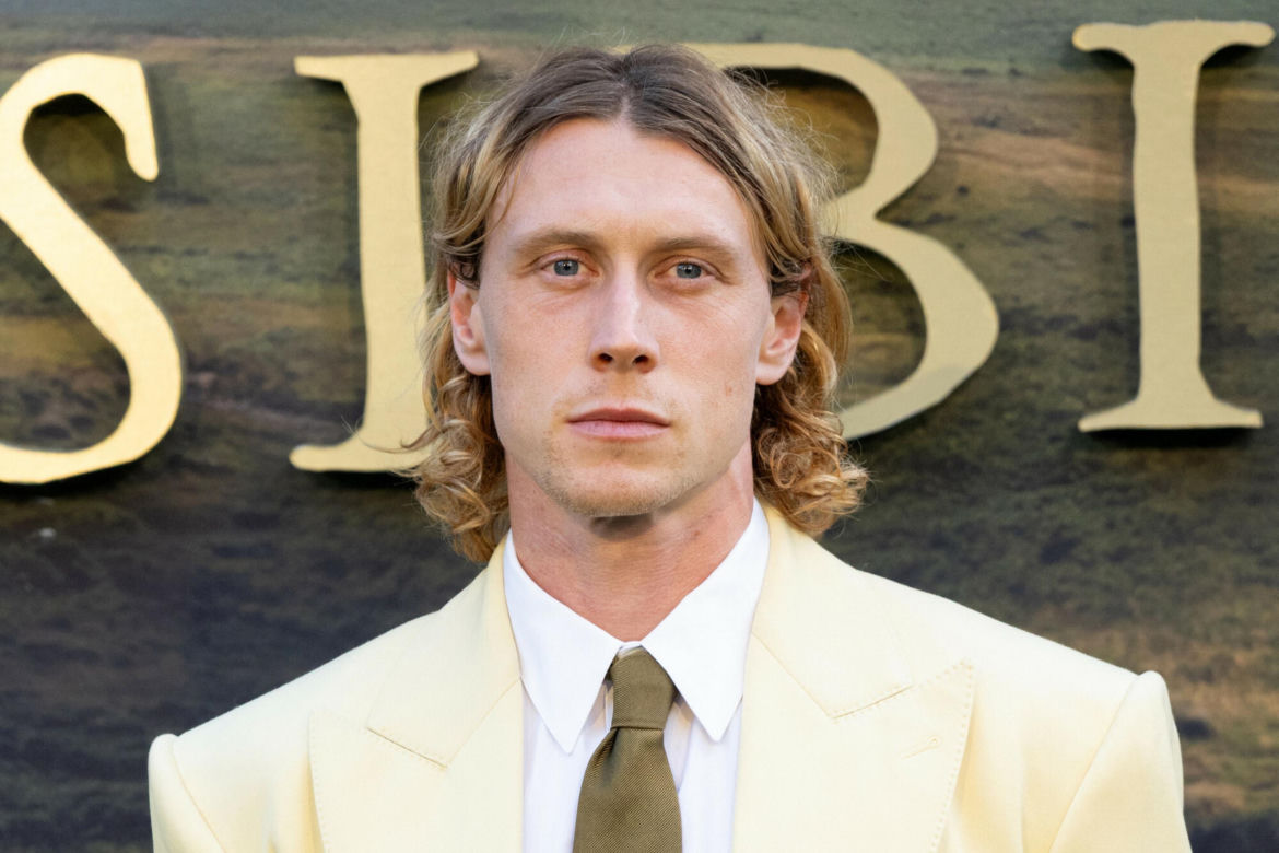 Julian Ochocki – George MacKay