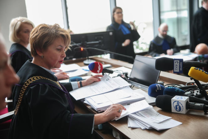 Nierówne traktowanie kierowców. Sąd uchylił kluczowe zapisy krakowskiej Strefy Czystego Transportu