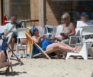 Justyna Sieńczyłło na plaży