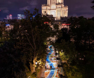 Iluminacja w Parku Świętokrzyskim. Wygląda pięknie
