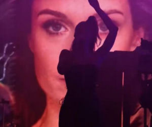 Julia Kamińska szaleje na koncercie. Doszło do obrazy uczuć religijnych