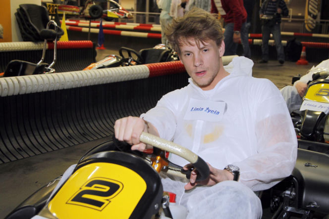 Sebastian Fabijański przeszedł ogromną metamorfozę. Kiedyś twardziel, dziś podbija taneczny parkiet