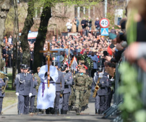Napięcia na pogrzebie Łukasza Litewki. Żałobnicy nie wytrzymali
