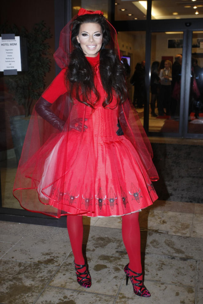 Edyta Górniak oceniła swoje stylizacje