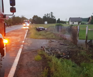 Ferrari rozbite na drodze krajowej nr 45 w Gaszynie 