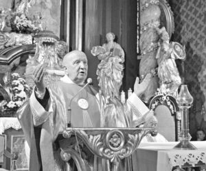 Był świadkiem pontyfikatu św. Jana Pawła II. Nie żyje ks. infułat Władysław Fidelus