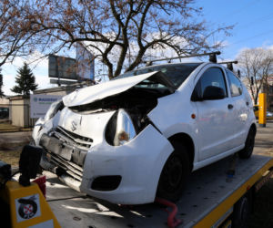 Zderzenie suzuki z karetką na sygnale na skrzyżowaniu Zamienieckiej z Ostrobramską
