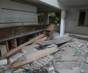 Brutalny mord w opuszczonym hotelu w Serocku 