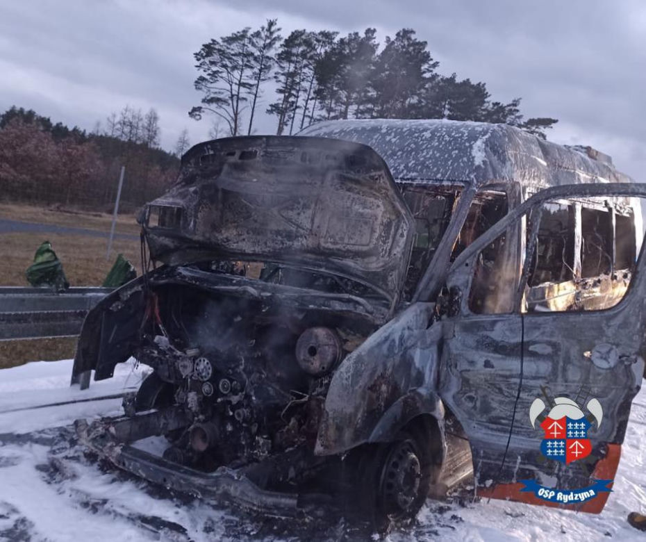 Pożar busa na S5 koło Rydzyny