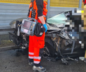 40-latek zginął na A1 wbijając się luksusowym Audi pod naczepę