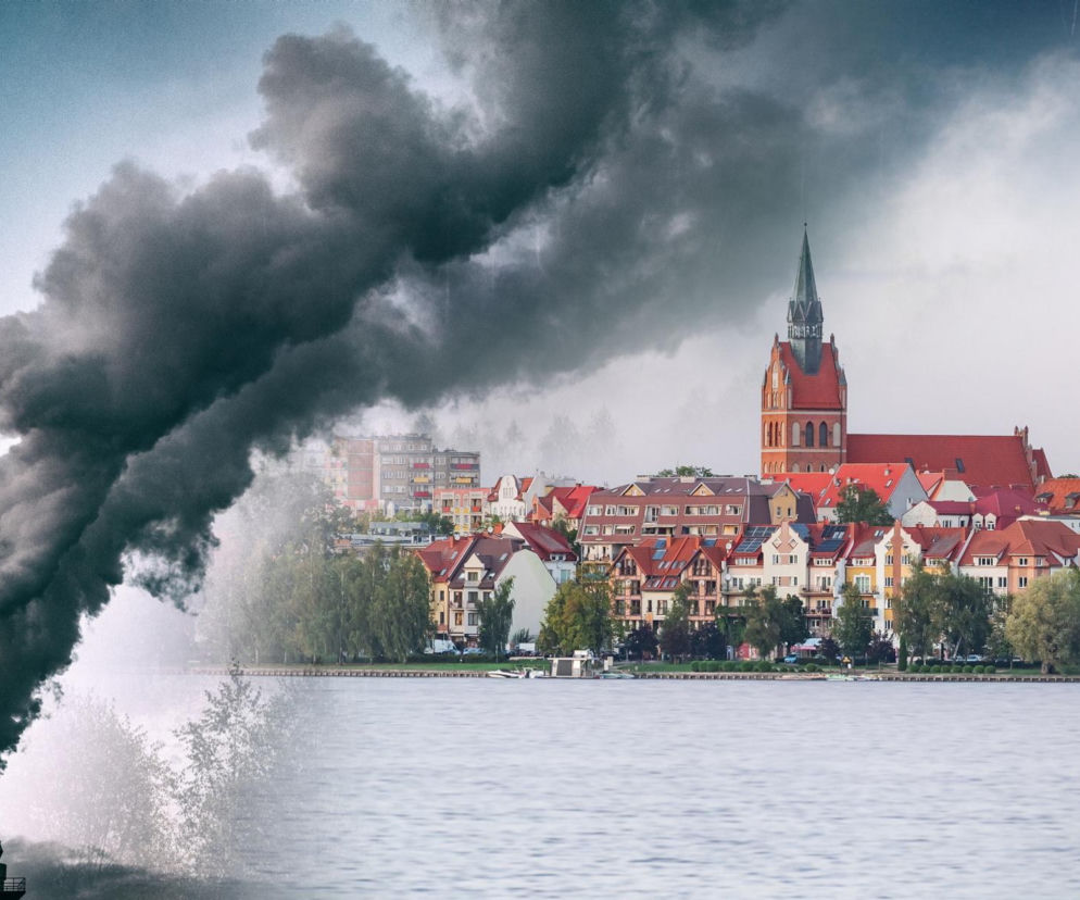 Smog dusi mieszkańców powiatu na Mazurach. RCB radzi zostać w domu