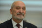 Macierewicz zrobił salto, a dziennikarz nie dowierzał. „Czy to jest AI?”
