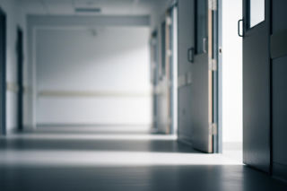 Atak na personel SOR w Piotrkowie. Co z agresywną kobietą?