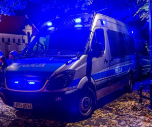 Tańczący protest pod krakowską kurią
