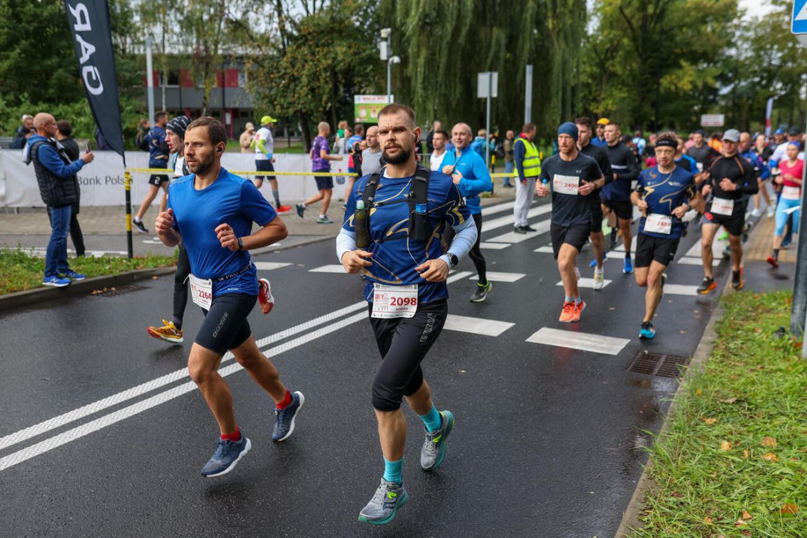 PKO Półmaraton Gliwicki: na starcie było ponad tysiąc biegaczy. Mieszkańcy narzekali
