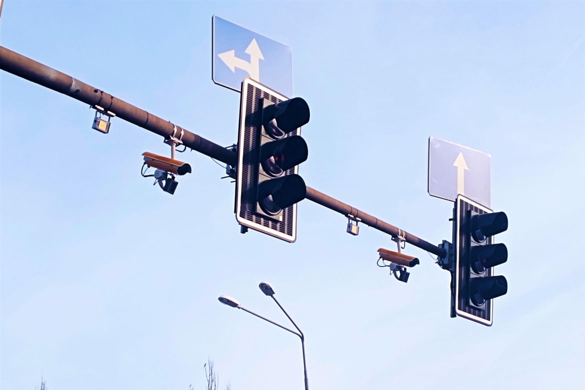 Na skrzyżowaniu ulic 26 Kwietnia, Derdowskiego i Taczaka uruchomiono system RedLight3