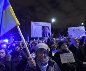 Kolejny protest pod ambasadą Rosji w Warszawie