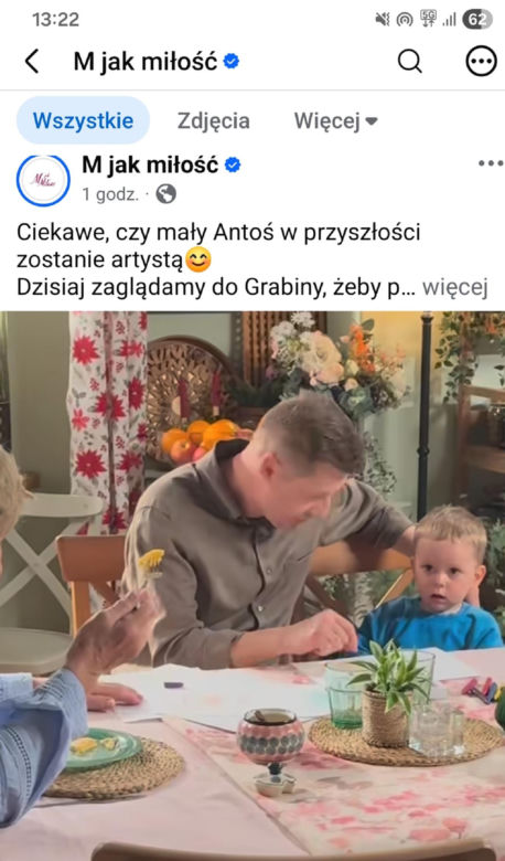 M jak miłość po wakacjach. Paweł (Rafał Mroczek), Antoś (Mikołaj Jankowski) na planie