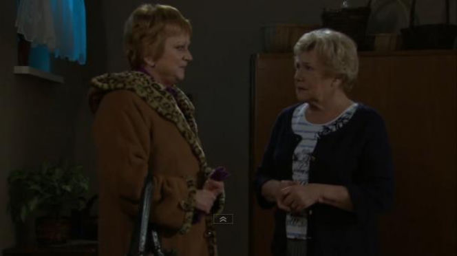 M jak miłość odc. 1072. Barbara Mostowiak (Teresa Lipowska), Zośka Kisielowa (Małgorzata Różniatowska)