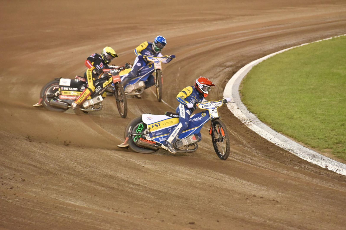 PRES Grupa Deweloperska Toruń - Betard Sparta Wrocław, zdjęcia kibiców i zawodników z Motoareny