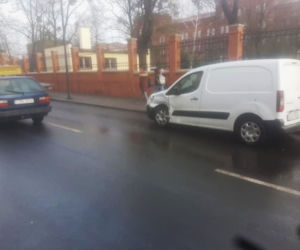 Wypadek na ul. Warszawskiej w Bydgoszczy [ZDJĘCIA]