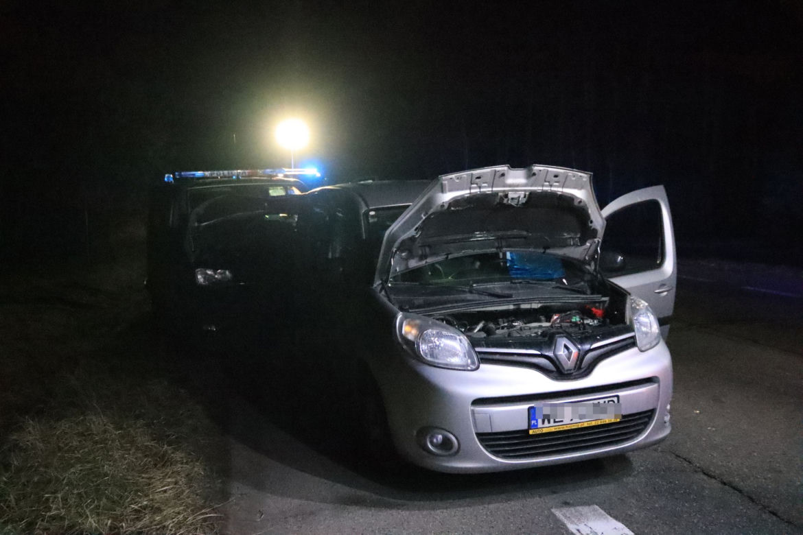 Groźny wypadek w Świnoujściu. Opel roztrzaskał się na policyjnym radiowozie