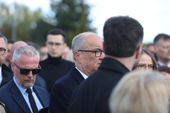 Polacy żegnają Łukasza Litewkę. Kondukt żałobny