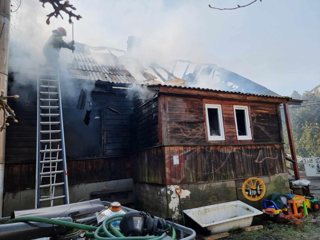 Pożar domu w Węglowie! Rodzina straciła dorobek życia