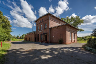 Mieszkania w budynku dworca w Lubomierzu