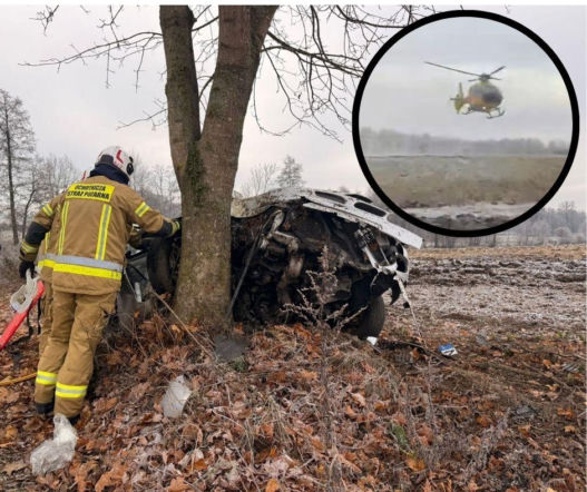 Mitsubishi roztrzaskało się na drzewie! Jest wielu rannych