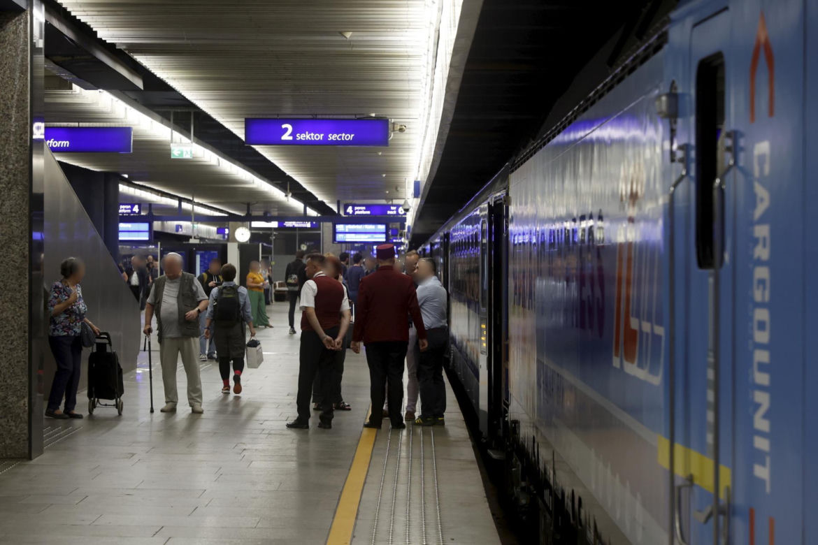 Pierwszy pociąg do Rijeki odjechał z Warszawy! Tłumy pasażerów. Wszystkie miejsca zajęte