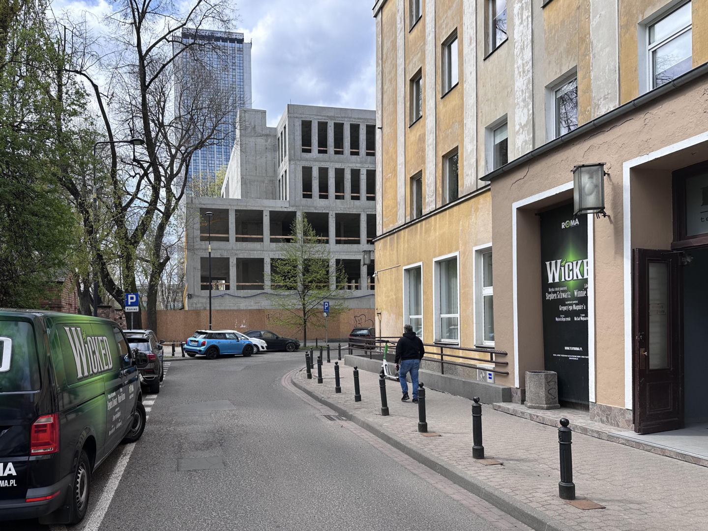 Plebania na zlikwidowanym cmentarzu Świętokrzyski w Warszawie