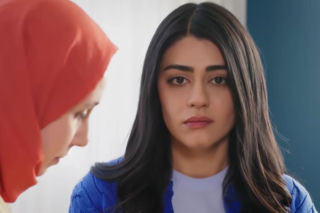 Panna młoda, odcinek 27: Beyza posuwa się do podstępu, symulując upadek i kontuzję nogi