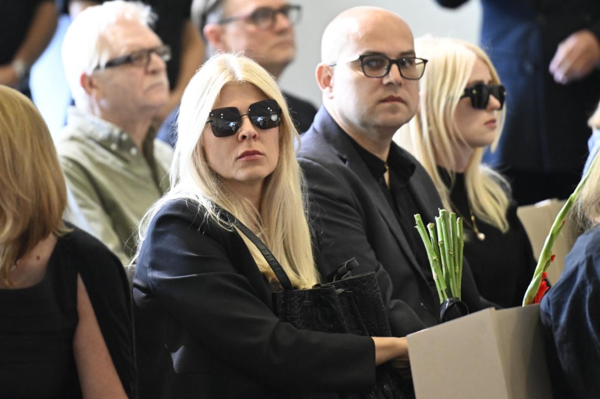 Politycy i dziennikarze na pogrzebie Andrzeja Morozowskiego