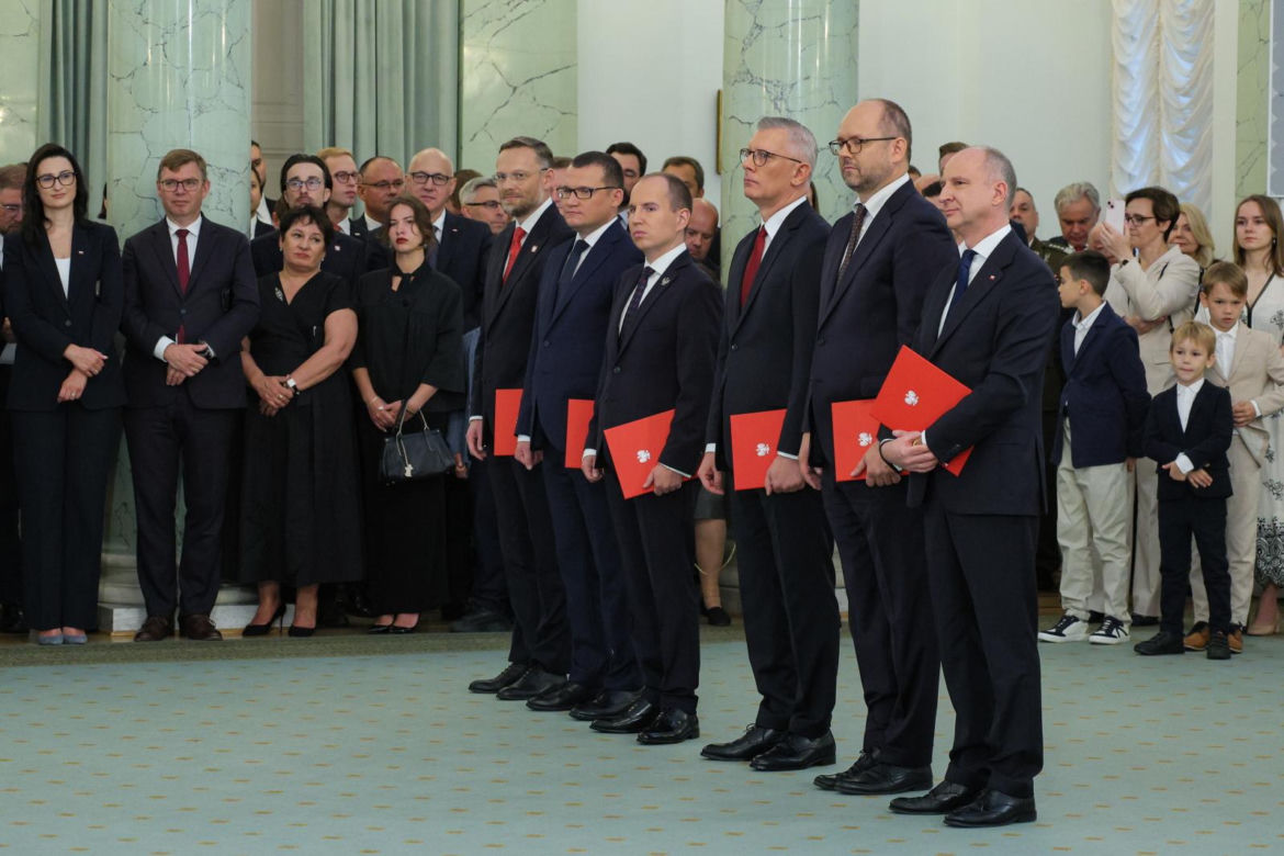 Prezydent Karol Nawrocki powołał swoich współpracowników. „Polscy patrioci i ludzie ciężkiej pracy”