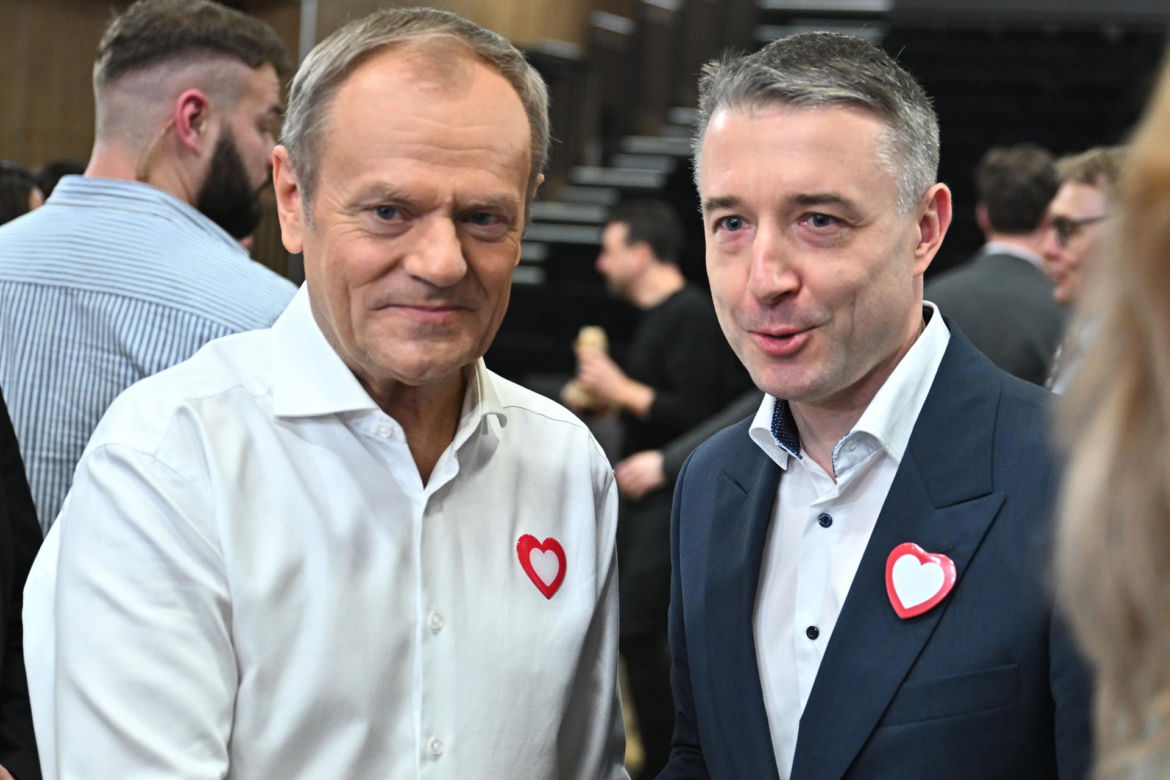 Kazdy z działaczy  PO chciał mieć zdjęcie z Tuskiem