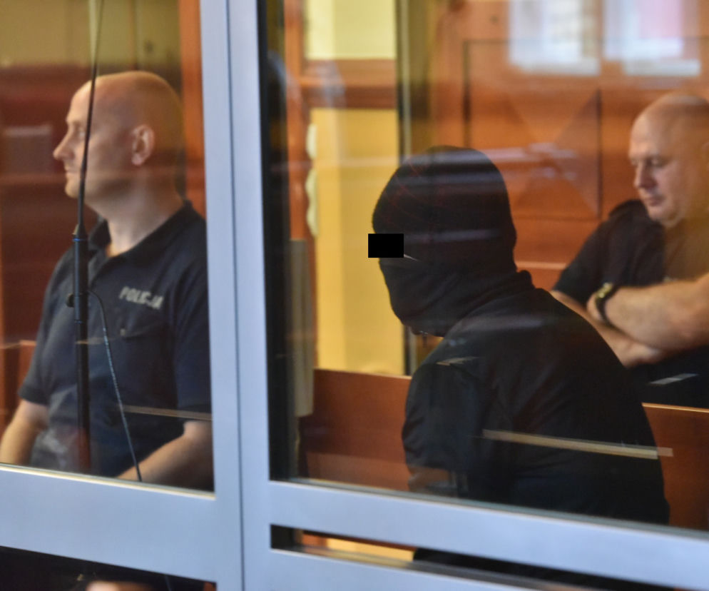 Ksiądz Jacek gwałcił ministranta przez 4 lata. Ogłosił, że są mężem i żoną