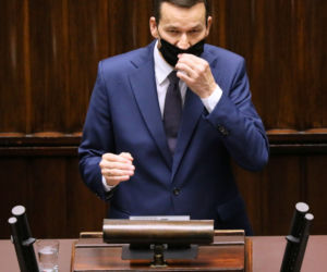 Premier w Sejmie o walce z koronawirusem