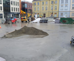Stary Rynek w Bydgoszczy pięknieje w oczach. Zaglądamy na plac budowy! [ZDJĘCIA,