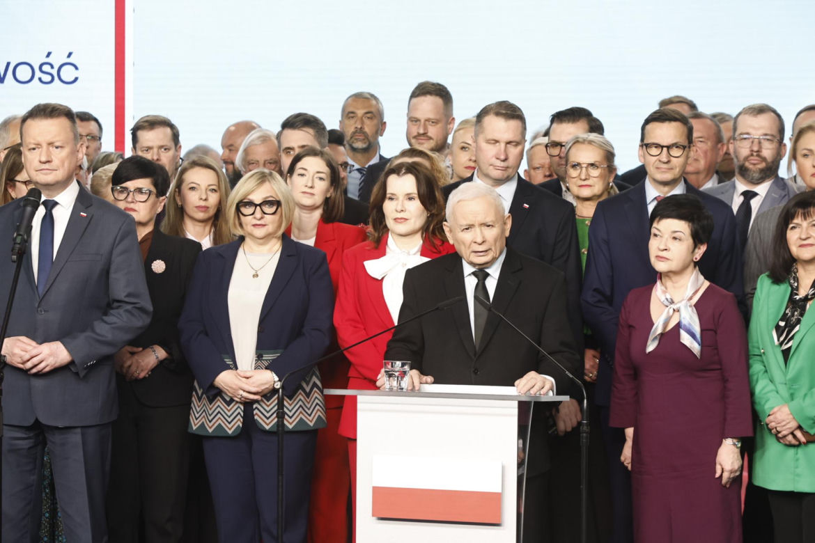 Kaczyński prosi o pieniądze
