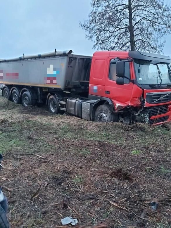 Wypadek śmiertelny w Horodniance. Kierowca opla zginął na miejscu [ZDJĘCIA]