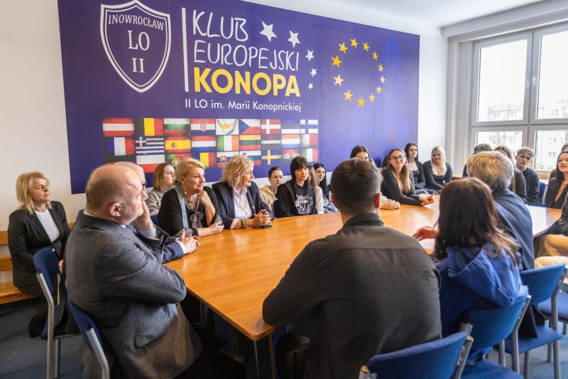 Mur i klub europejski Inowrocław