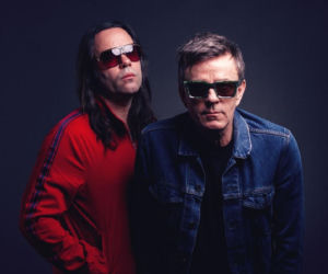 Antosh i Perkoz znów rażą energią – oto „Electricity” duetu A/P/T