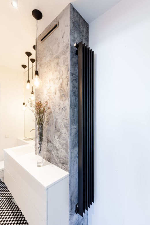 100-metrowy nowoczesny apartament w bieli