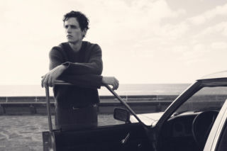 Nowa kolekcja COS: wiosenna odsłona minimalizmu i natury