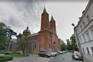Diecezja płocka: Ogromne zmiany w parafiach. Będą nowi księża i proboszczowie [LISTA ZMIAN]